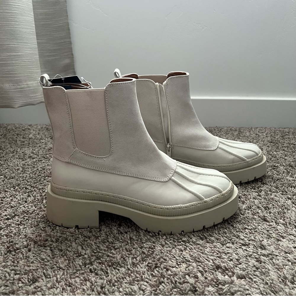 Universal Thread cream ankle boots
